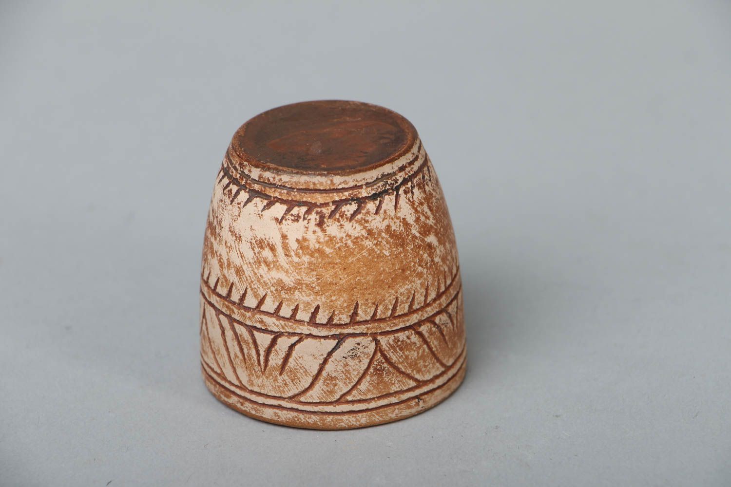 Chupito de cerámica en estilo étnico foto 3
