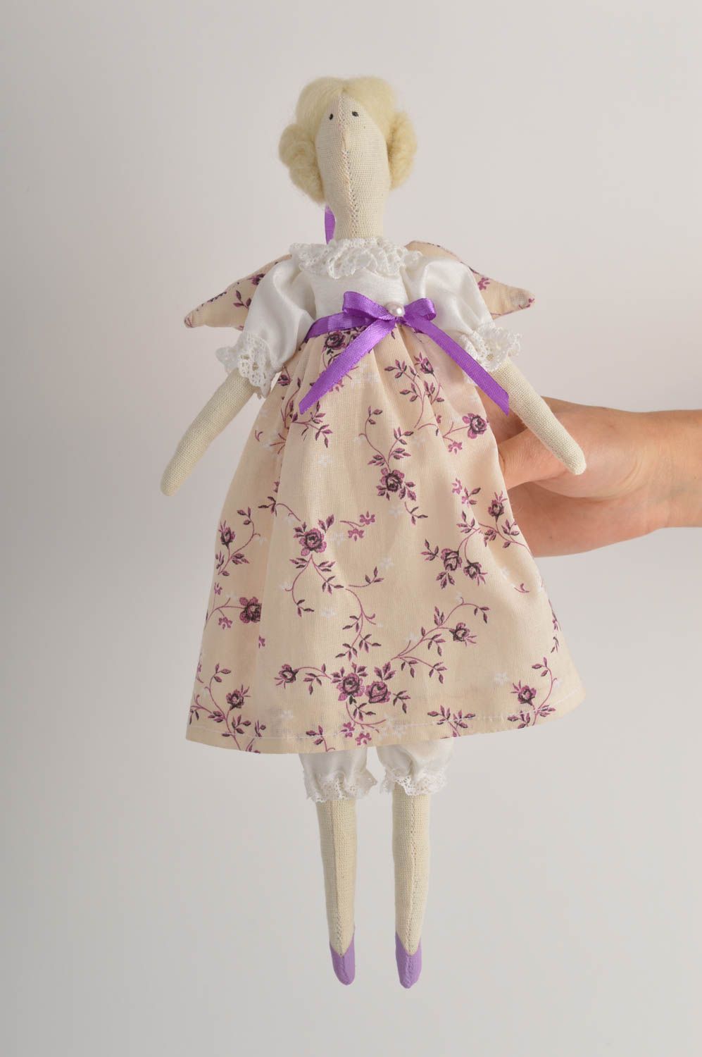 Симпатичная кукла ручной работы подарок ребенку кукла из ткани в виде ангела фото 2