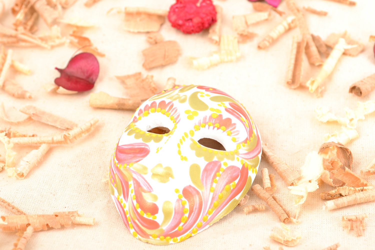 Maschera in ceramica piccola fatta a mano souvenir da parete dipinto originale  foto 2