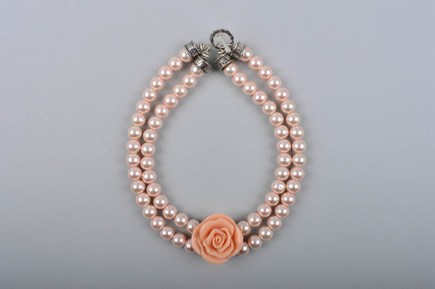 Collier design Bijou fait main en perles artificielles Accessoire femme photo 2