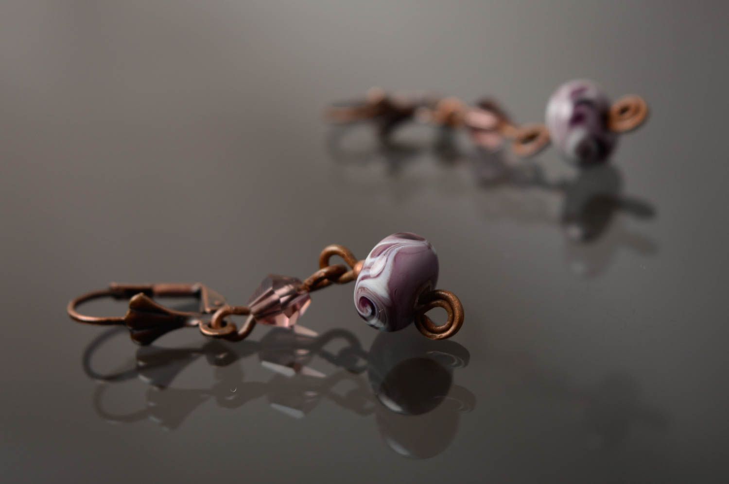 Boucles d'oreilles wire wrapping avec perles au chalumeau  photo 2