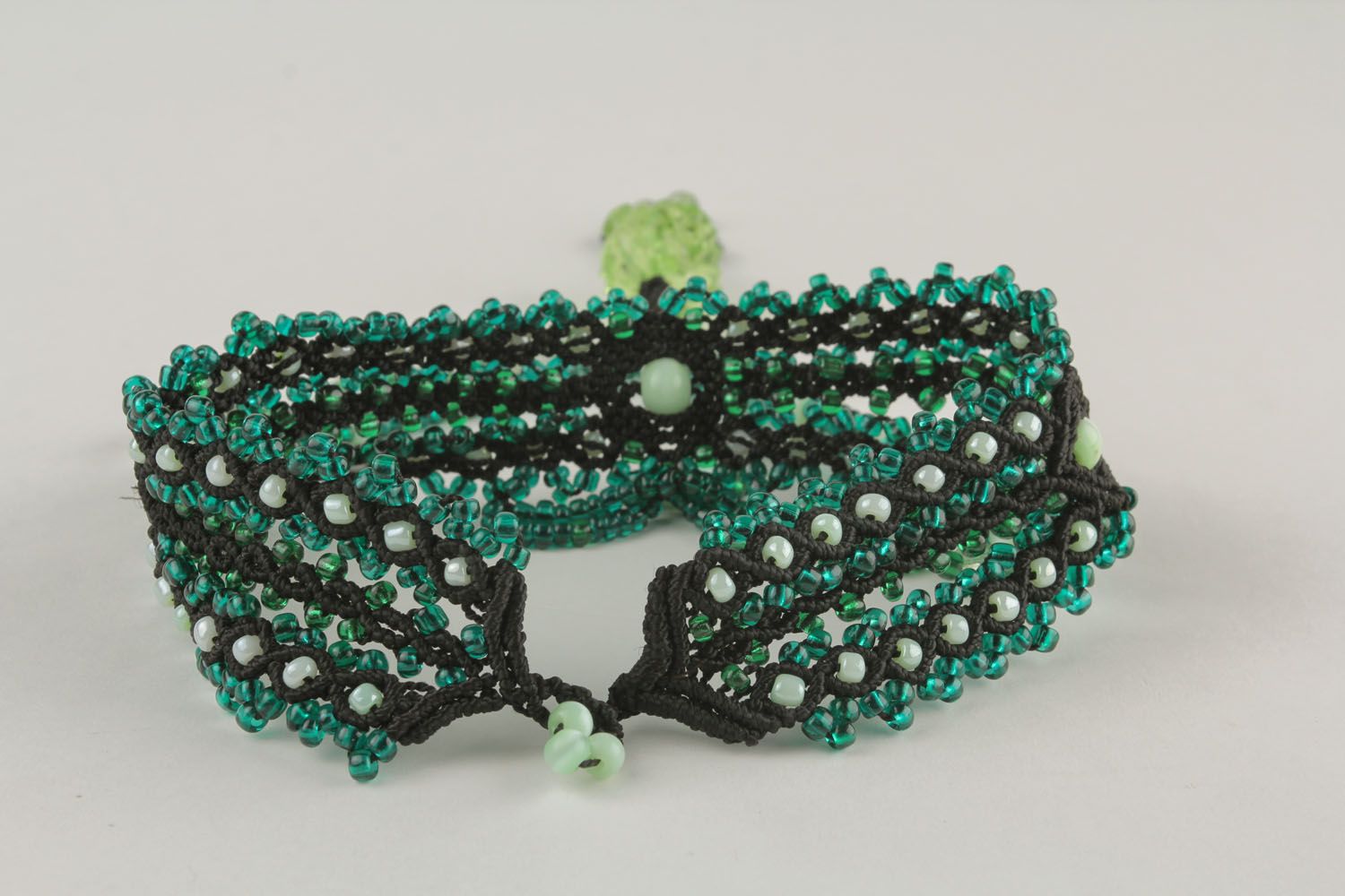 Green woven necklace photo 4