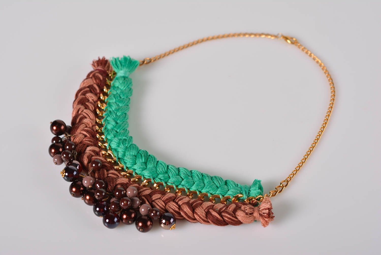 Modeschmuck Collier Halskette aus Stoff handgemachter Schmuck mit Acrylperlen foto 3