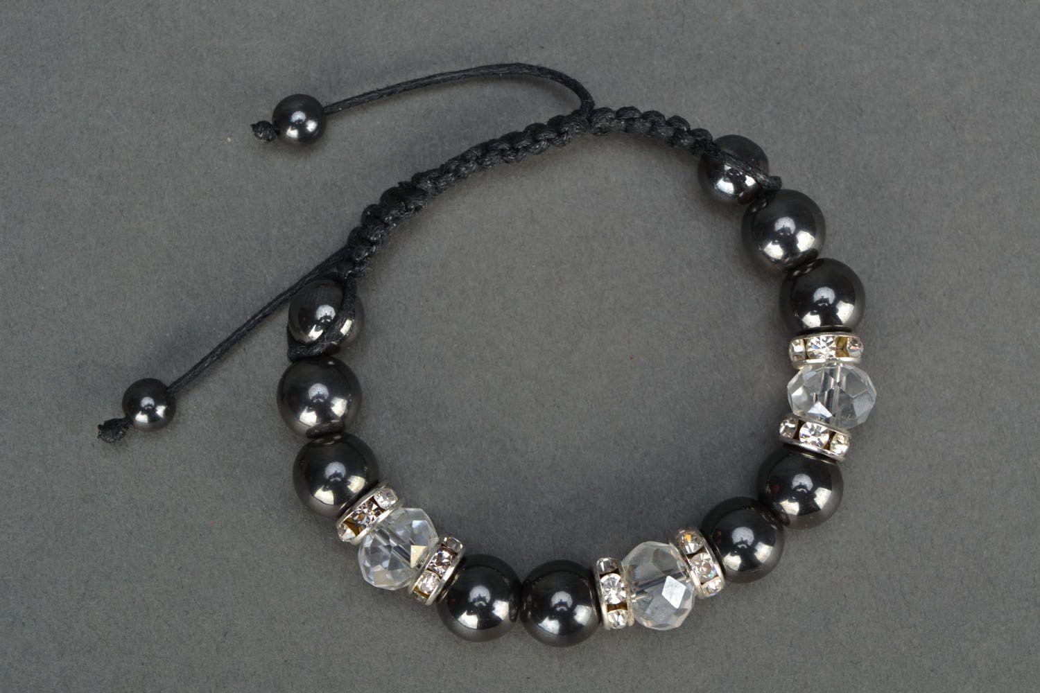 Bracelet avec hématite et perles de cristal original photo 2