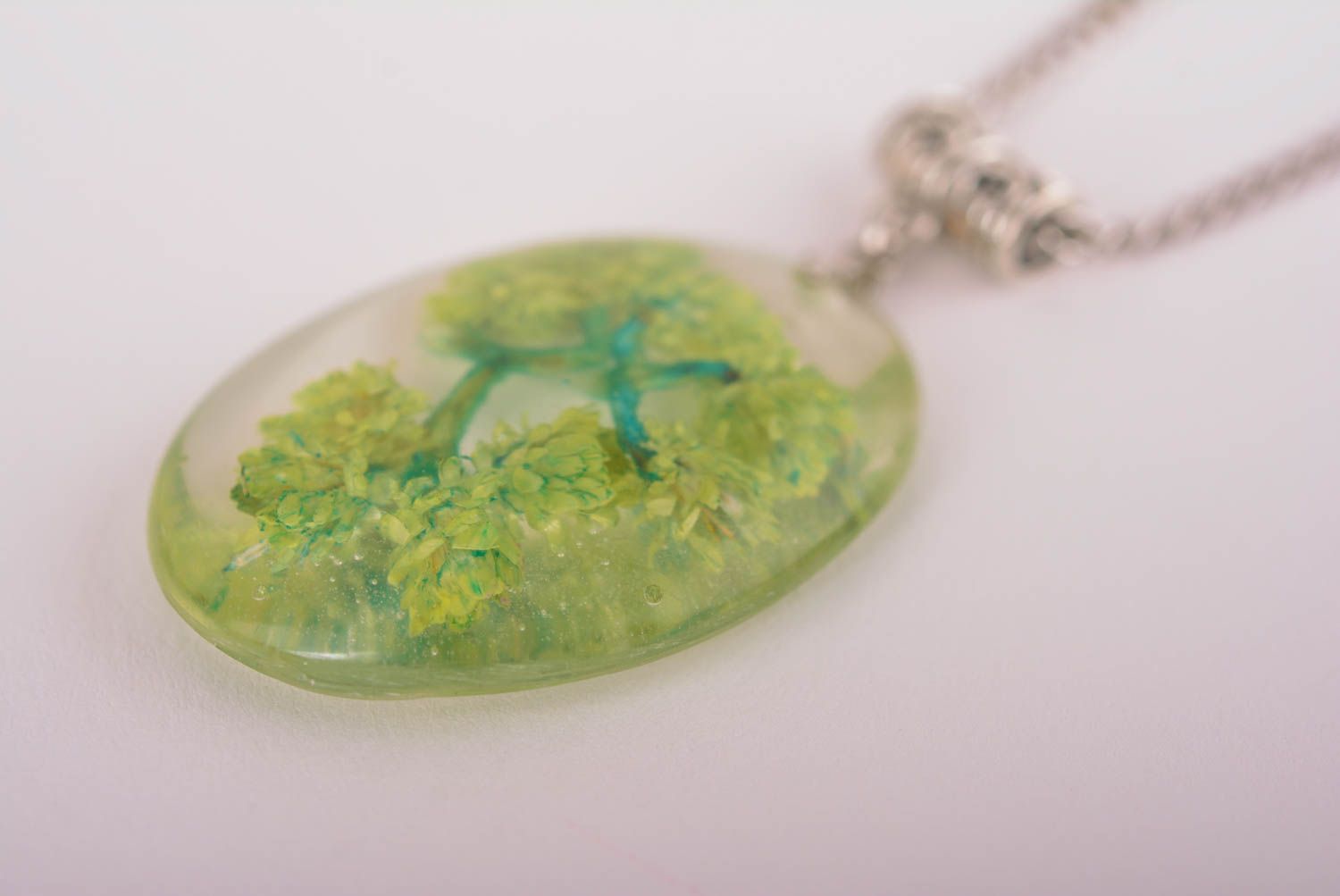 Stylish handmade pendant with real flowers epoxy pendant beautiful jewellery photo 4