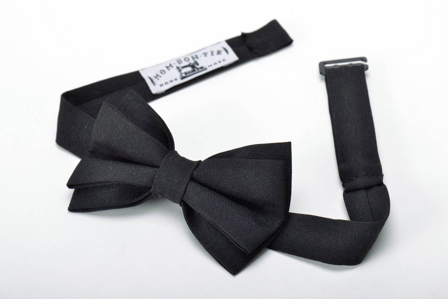 Black bow tie photo 2
