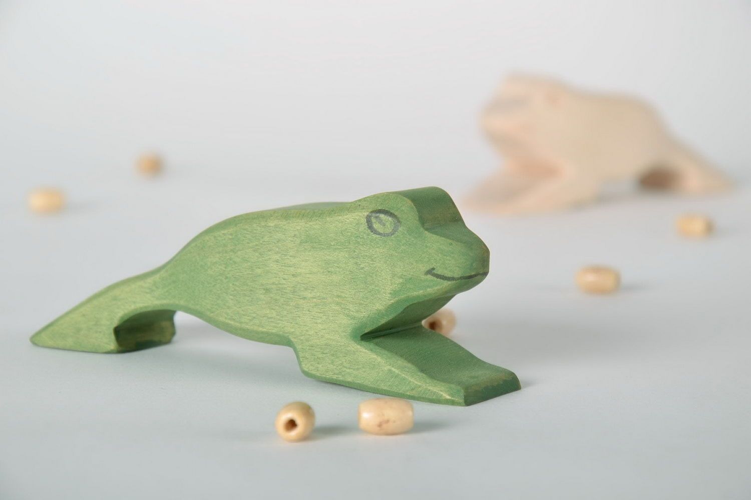 Wooden statuette Frog photo 2