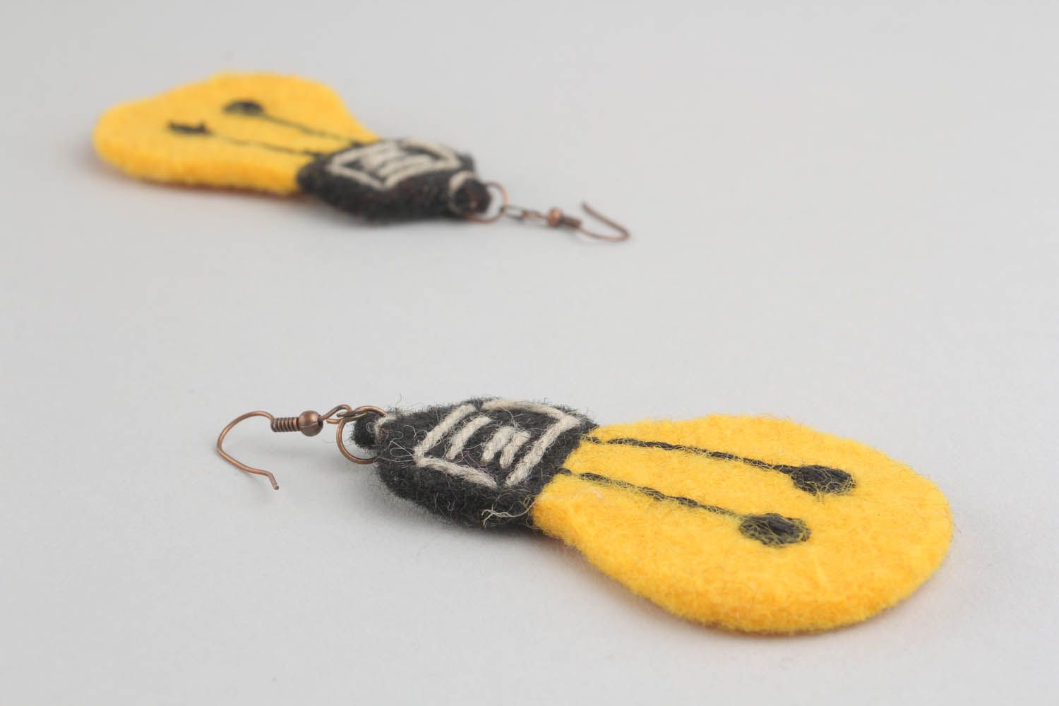 Earrings made ​​of wool and felt photo 4