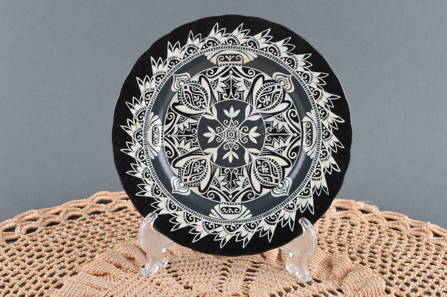 Керамическая тарелка ручной работы глиняная посуда расписная тарелка декор фото 1
