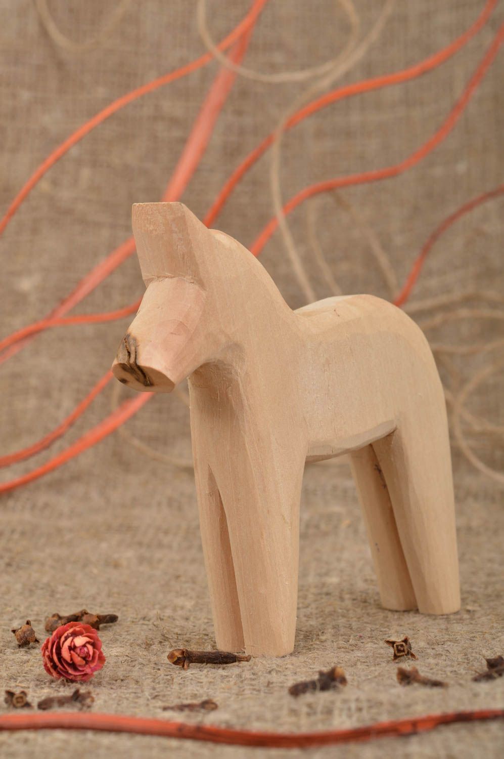 Figurine de cheval en bois faite main originale pour création mignonne photo 1