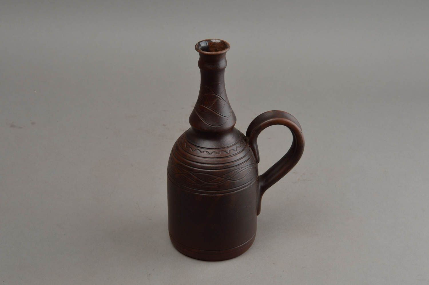 30 oz ceramic wine bottle pitcher with handle and lid in dark brown color and handmade pattern 1,5 lb photo 8