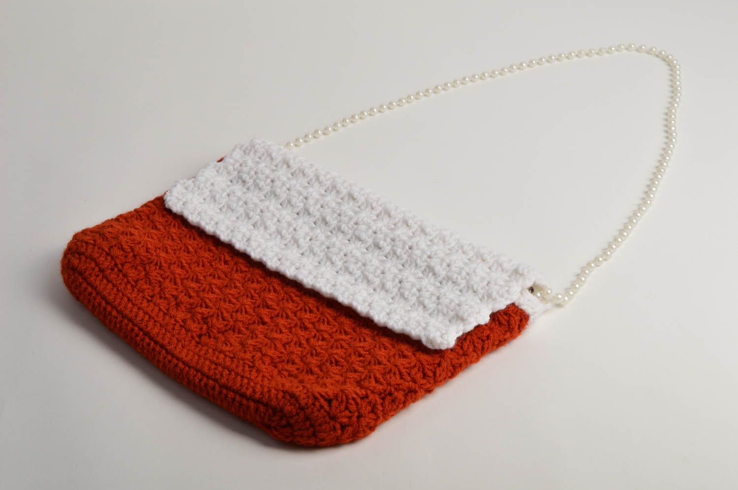 Sac à main tricoté Sac fait main Cadeau original avec perles artificielles photo 3