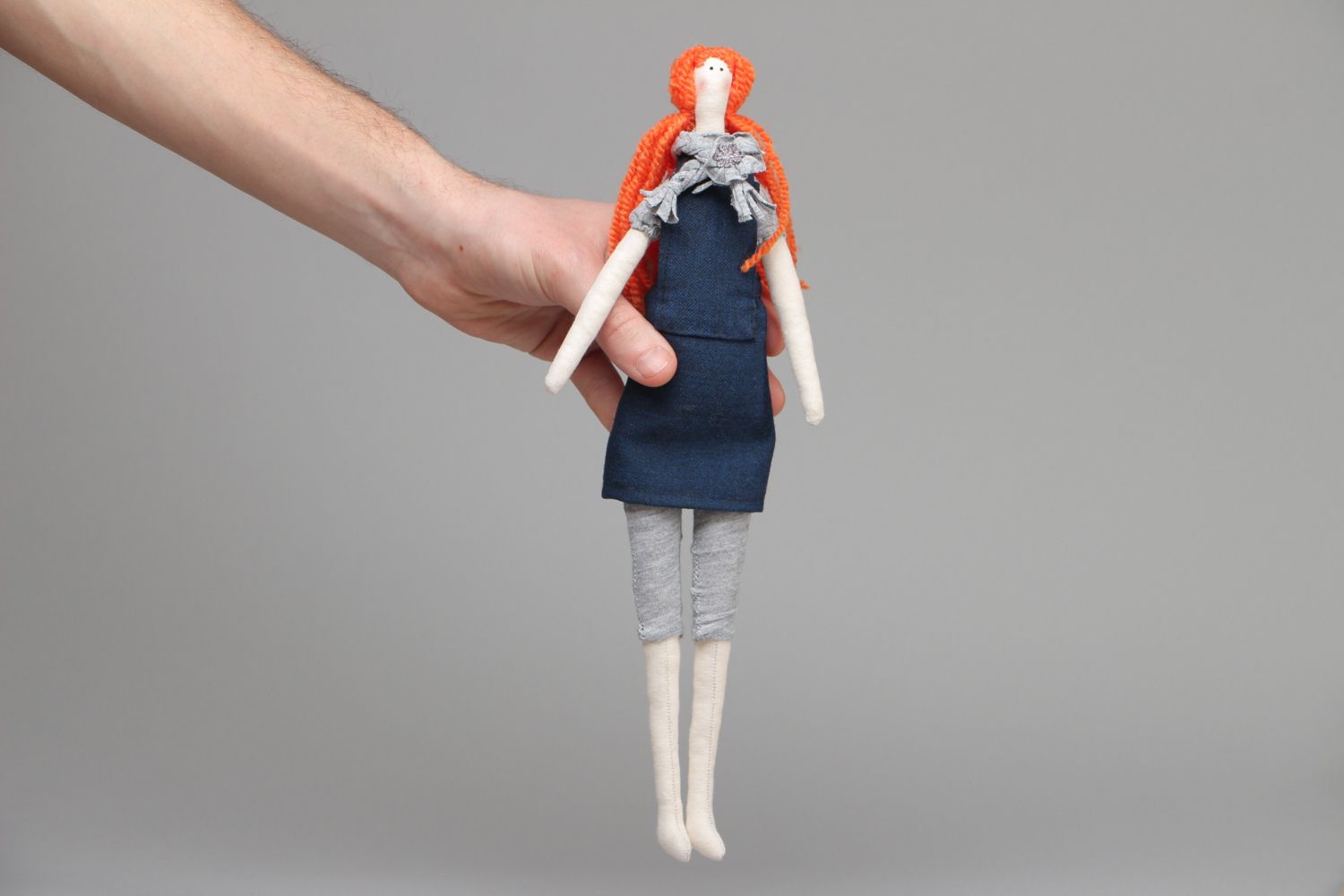 Тканевая кукла с рыжими волосами фото 3