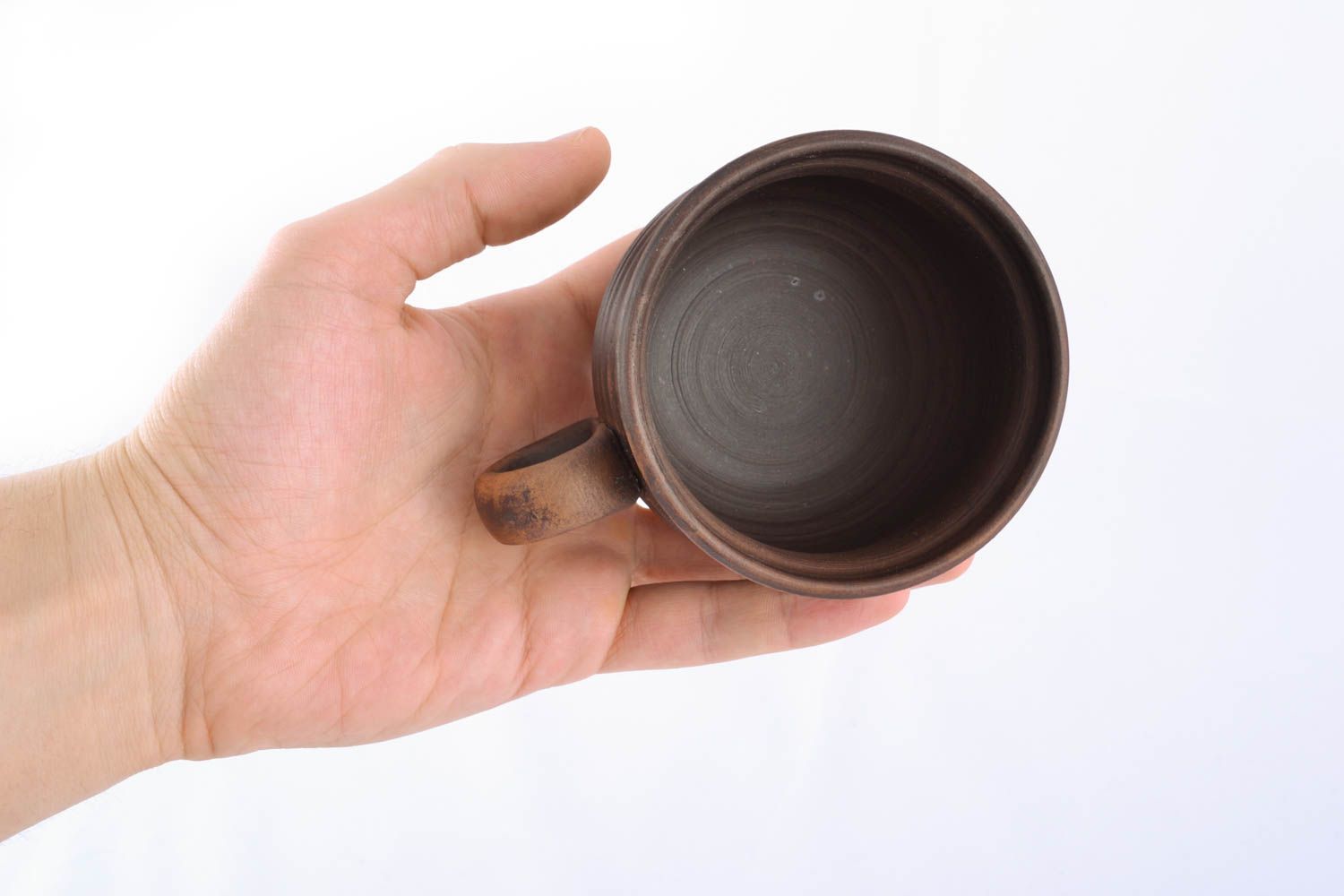 Керамическая чашка для кофе в технике молочения фото 4