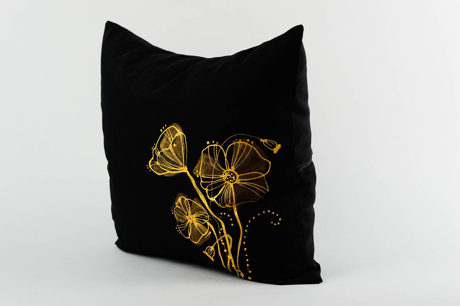 Диванная подушка хенд мейд декоративная подушка черная цветы подушка на диван фото 4