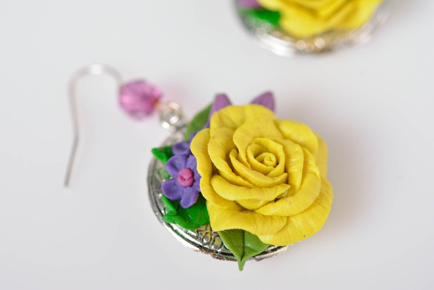 Blumen Ohrringe handmade Designer Schmuck in Gelb tolles Accessoire für Frauen foto 2