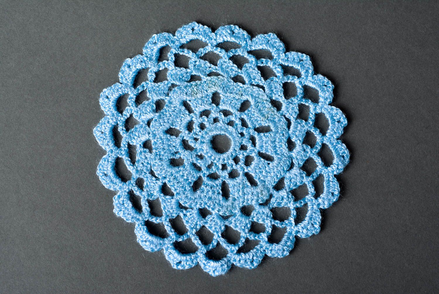 Dessous-de-plat rond fait main Dessous de tasse bleu au crochet Textile cuisine photo 4