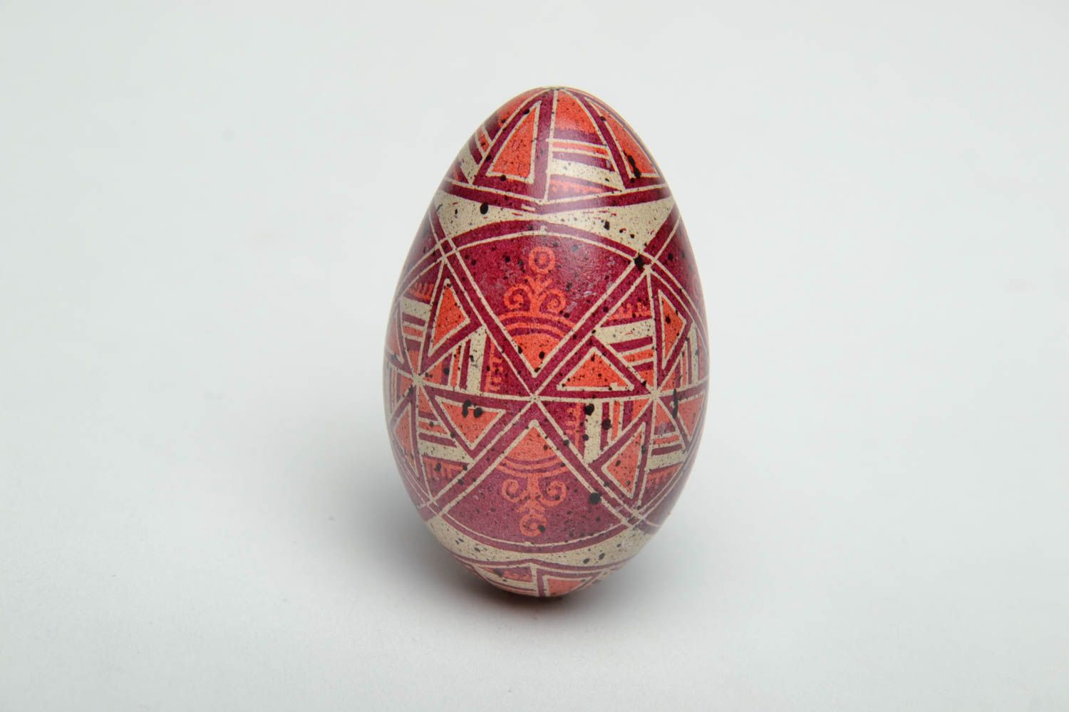 Handmade Easter egg with traditional painting photo 2
