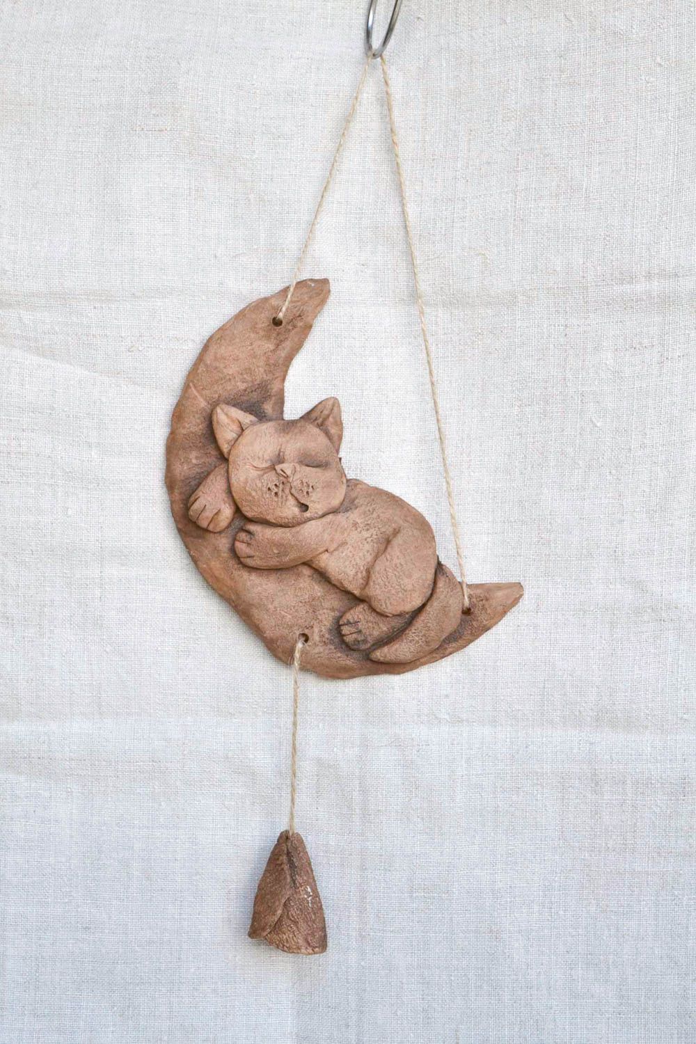 Панно на стену подарок ручной работы панно декоративное из глины Кот на луне фото 3