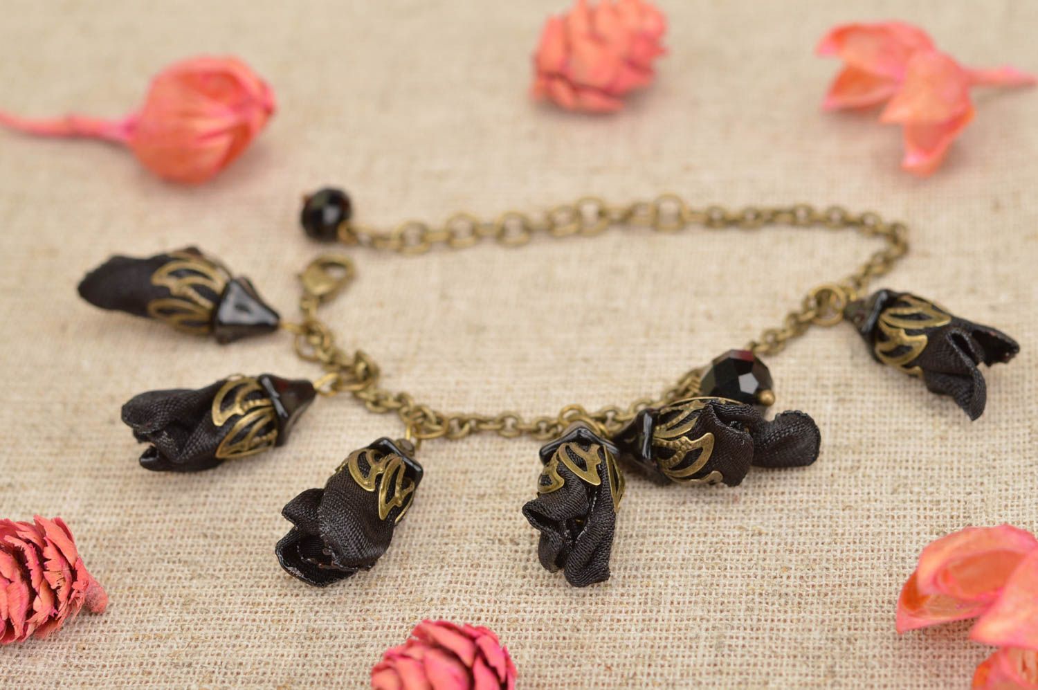 Bracelet fait main Bijou fantaisie fleurs noires chaîne métal Accessoire femme photo 1