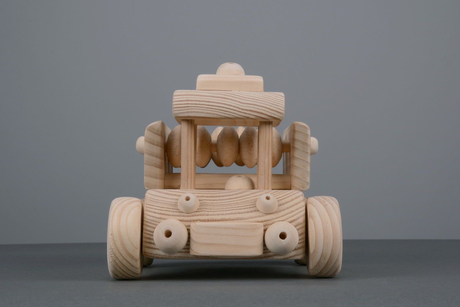 Macchina giocattolo fatta a mano giocattolo di legno giocattolo da bambino
 foto 5