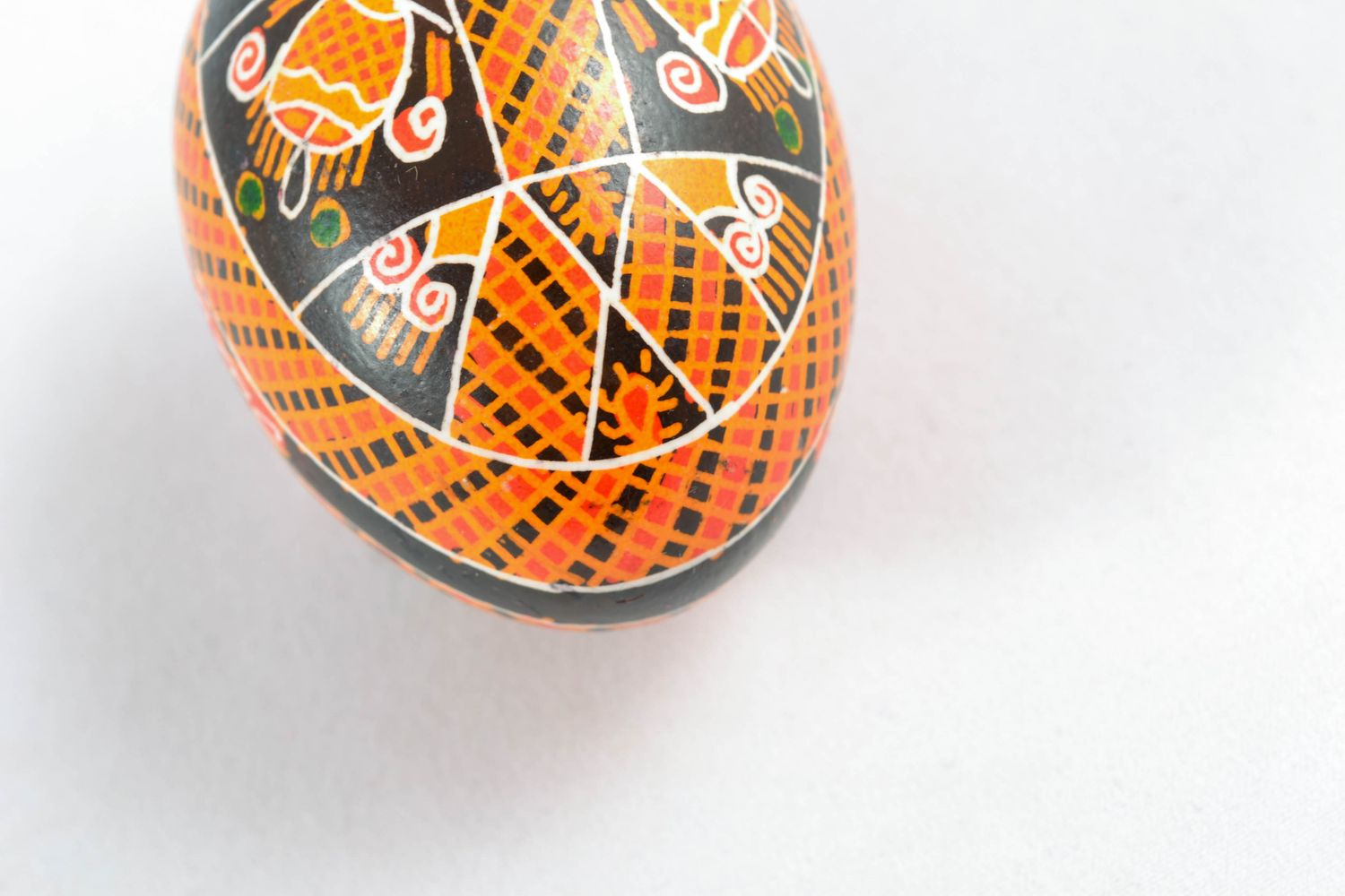 Huevo de Pascua con ornamentos ricos foto 2