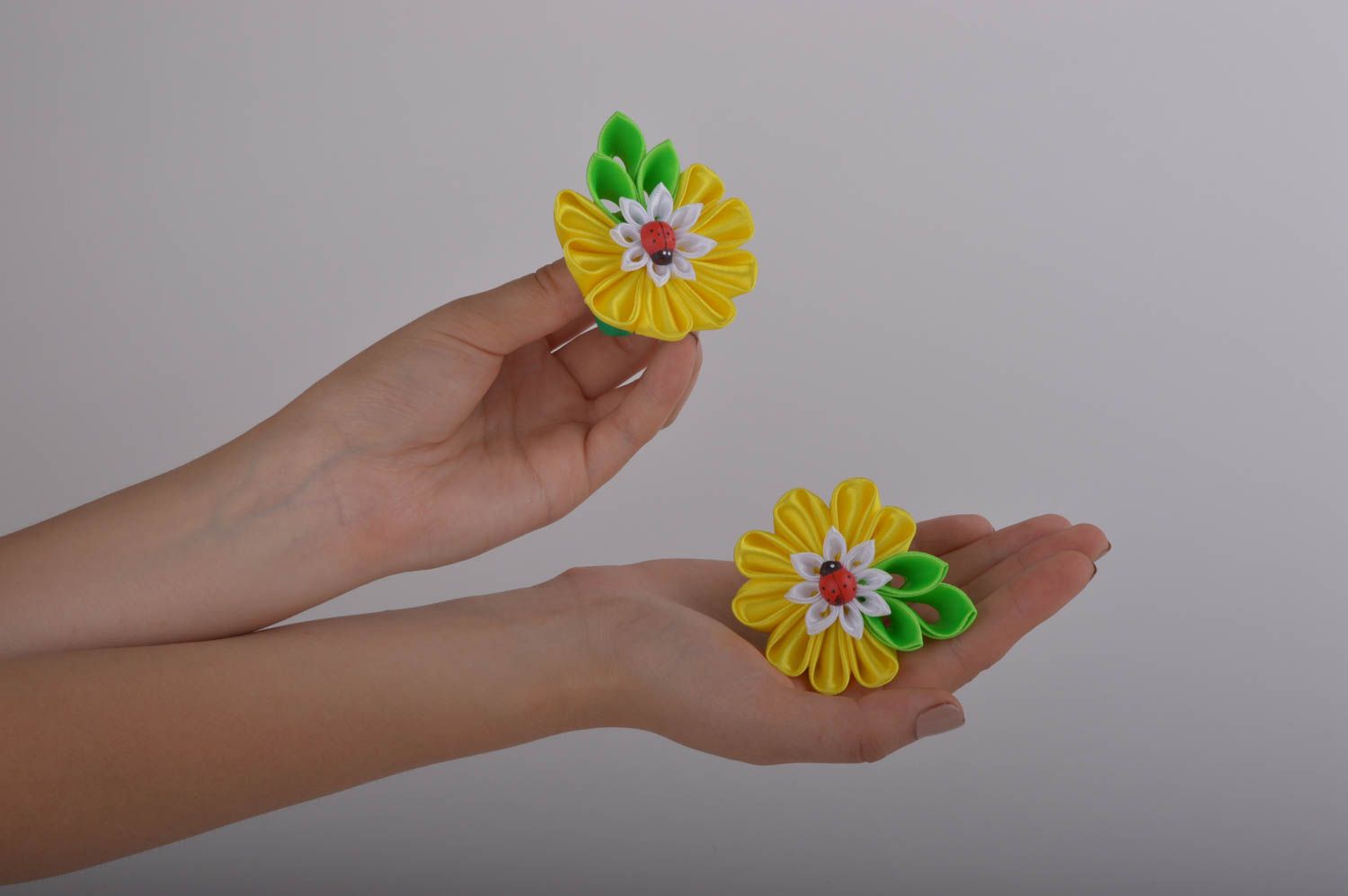 Unusual handmade flower scrunchies hair scrunchie for kids 2 pieces gift ideas photo 4
