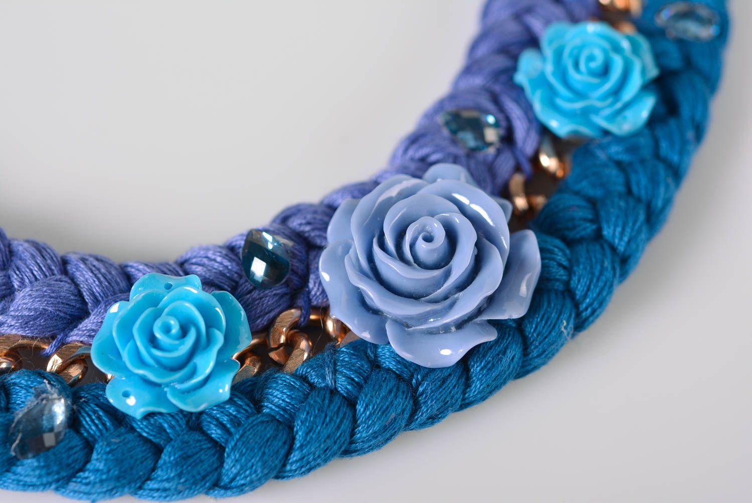 Колье коса ручной работы украшение на шею синее модная бижутерия с цветами фото 4