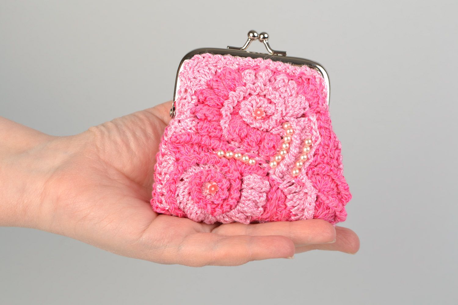 Handmade pink lacy coin purse crochet of cotton threads with fermail fastener photo 2