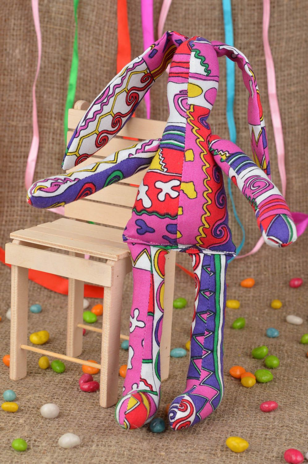 Poupée lièvre en tissu faite main multicolore originale jouet pour enfant photo 1