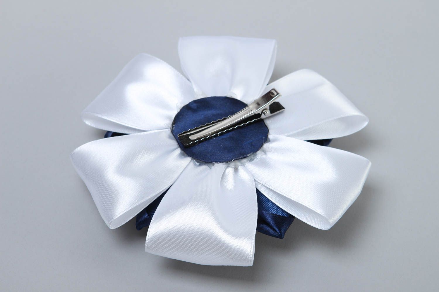 Haarspange Blume Handmade Damen Modeschmuck Accessoire für Haare weiß blau grell foto 4