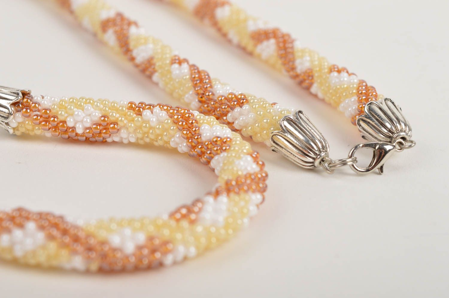 Collier spirale Bijoux faits main Bracelet fantaisie en perles de rocaille photo 5