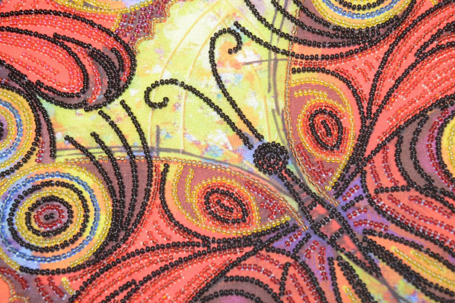 Tableau brodé artisanal de perles de rocaille Papillons multicolores photo 3