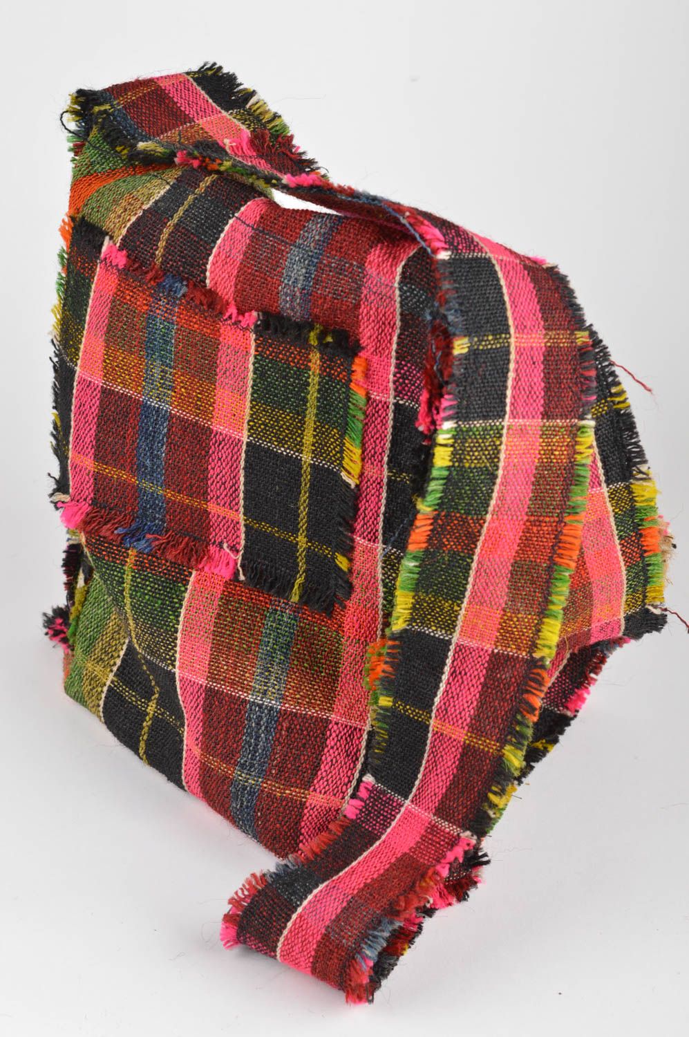 Женская сумка из ткани шерстяная через плечо в цветную клетку ручной работы фото 4