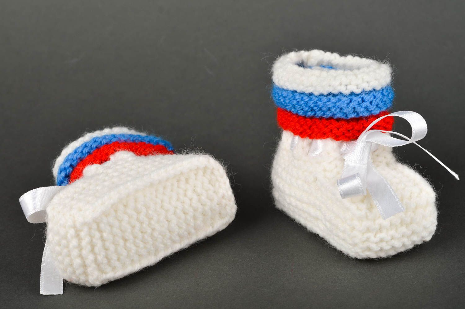 Chaussons bébé au crochet faits main Chaussures bébé chauds blancs Vêtement bébé photo 2