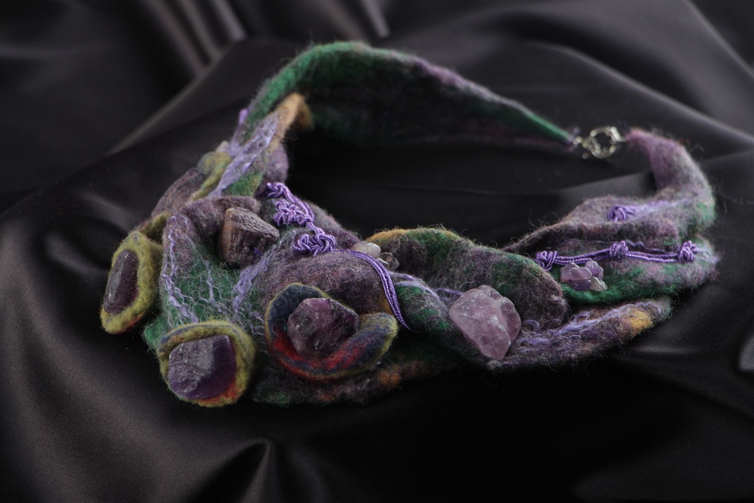 Handmade necklace felted of wool in violet color palette with fluorite stone photo 1