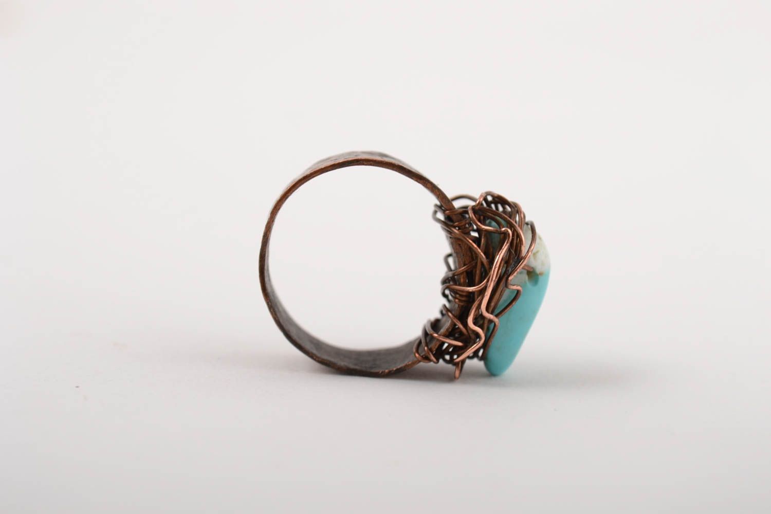 Красивое кольцо хэнд мэйд украшение в технике wire wrap медное кольцо с бирюзой фото 5