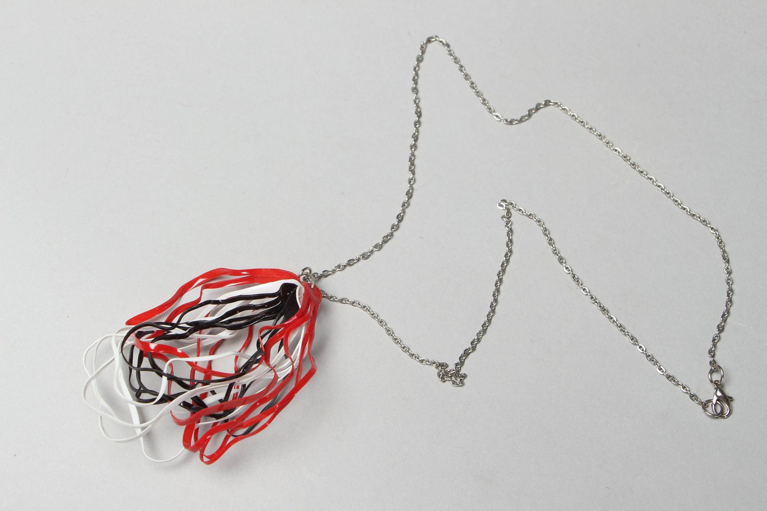 Designer plastic pendant with chain photo 1