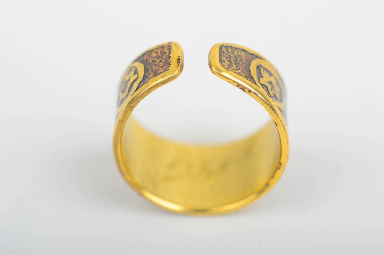 Handmade stylish brass ring designer ring for women beautiful metal ring photo 3