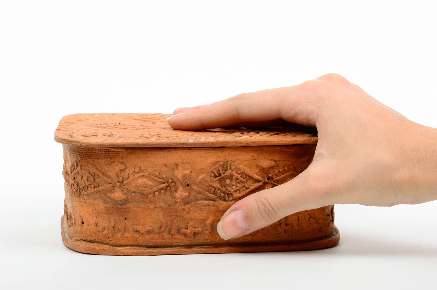 Уникальная авторская керамическая шкатулка с орнаментом из глины ручная лепка фото 3