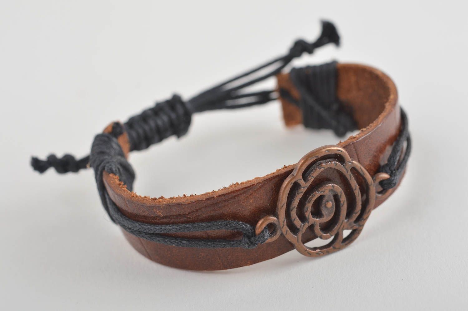 Pulsera de piel marrón hecha a mano con flor pulsera de moda regalo para mujer  foto 2