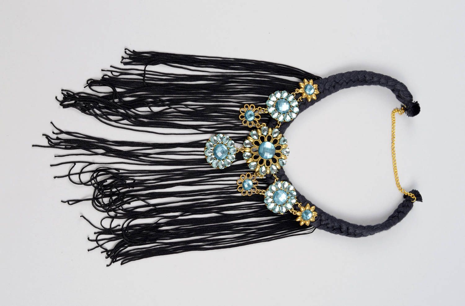 Collier textile Bijou fait main noir en fils et strass de soirée Cadeau femme photo 1