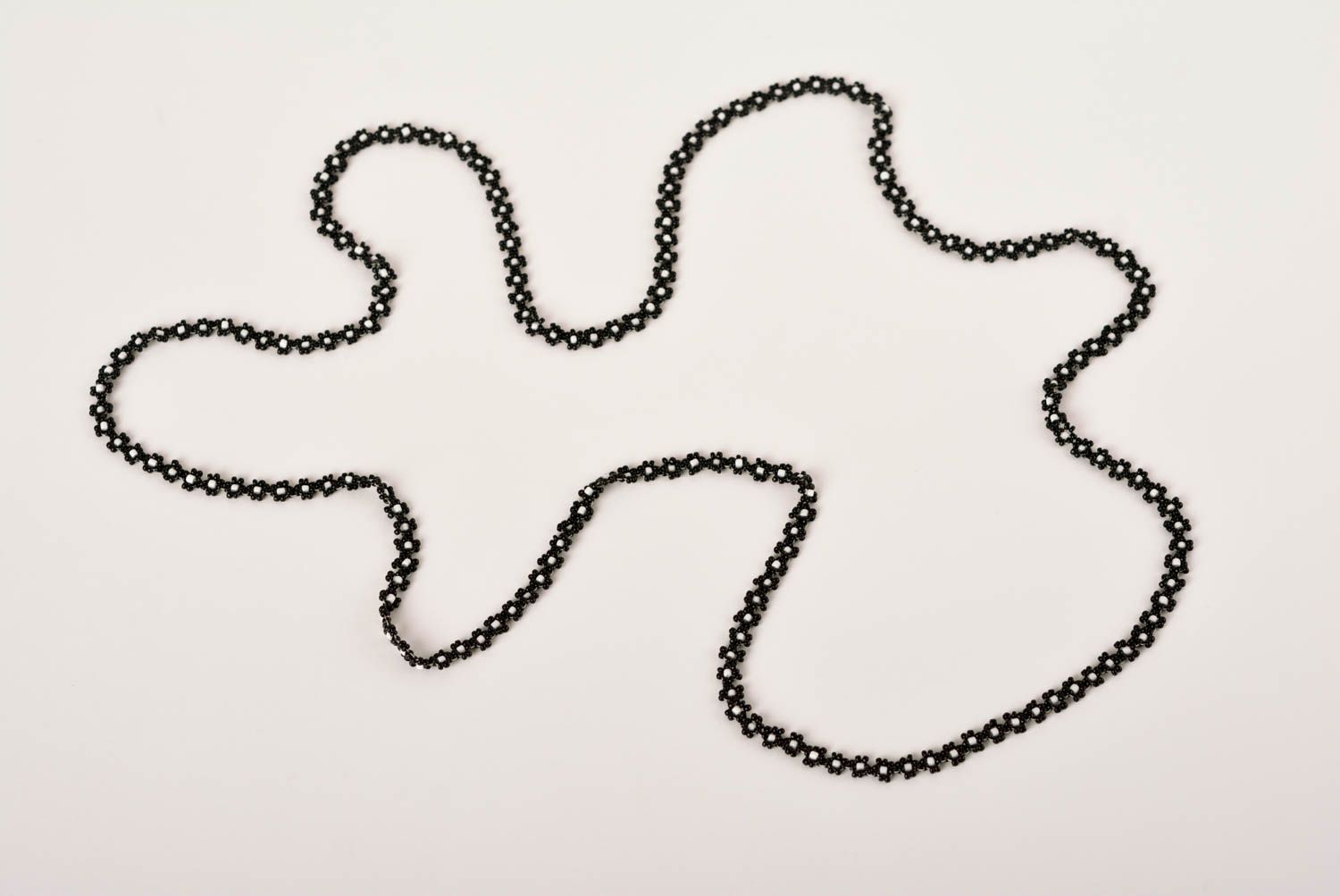 Collar de abalorios hecho a mano regalo original collar de moda blanquinegro foto 5
