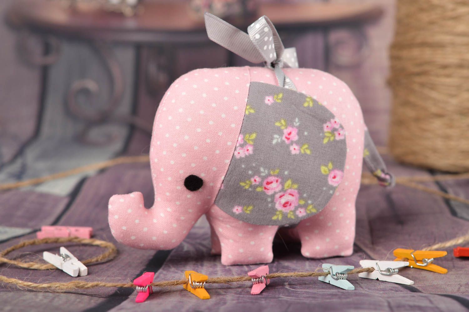 Peluche éléphant rose Jouet fait main petit en coton Cadeau enfant original photo 1