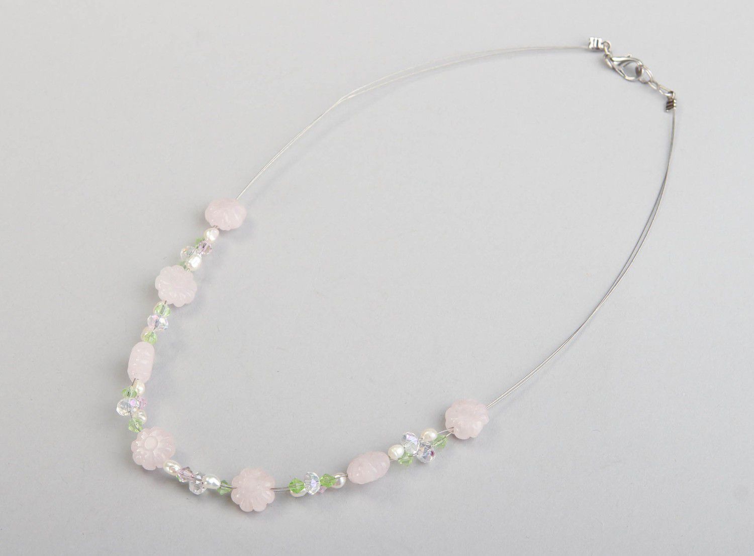 Precioso collar de cuarzo, perlas y cristal hecho a mano foto 2