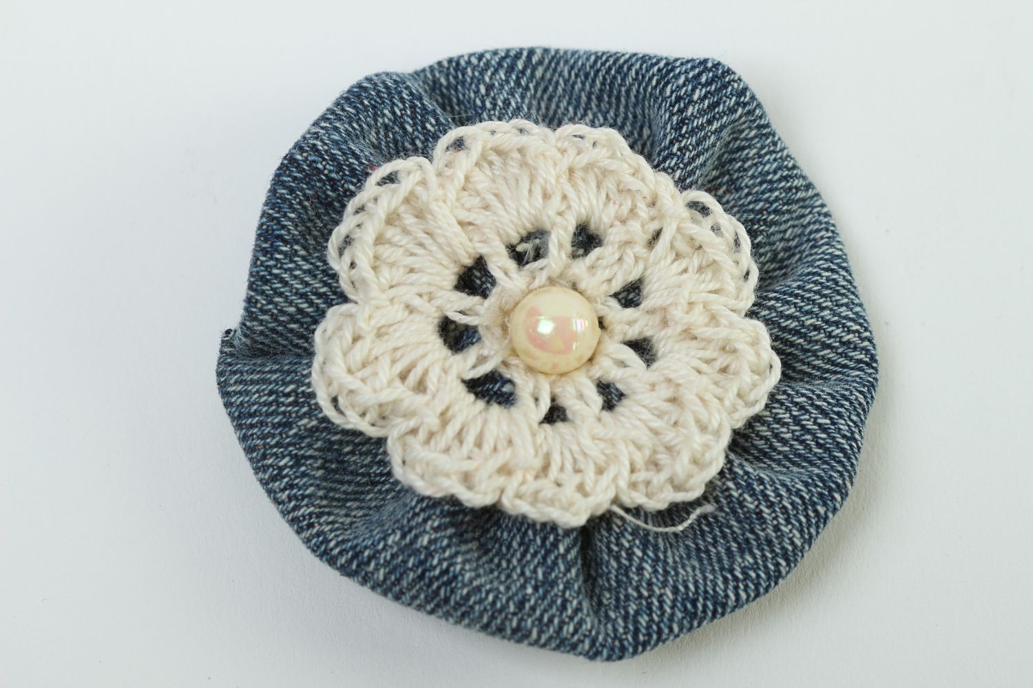 Accesorio para crear bisutería flor tejida al crochet artesanal regalo original foto 2