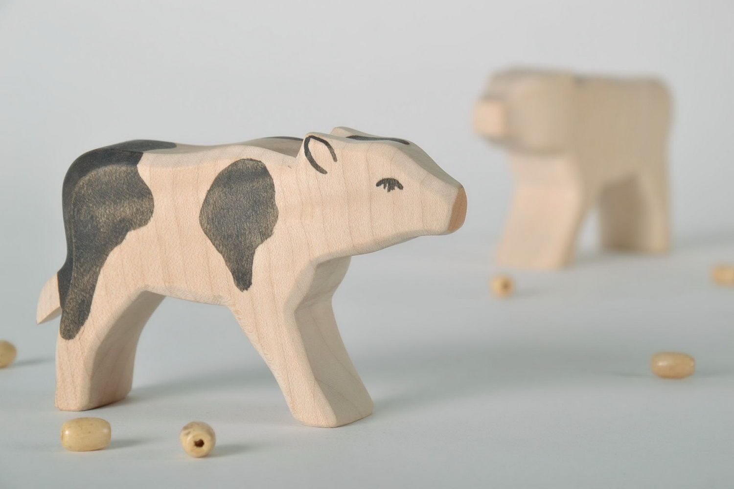 Vache déco fait main Figurine bois design original Déco maison écologique photo 2