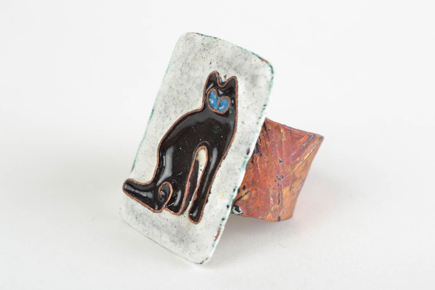 Handmade designer black and white enameled copper ring with rectangular top Cat photo 3