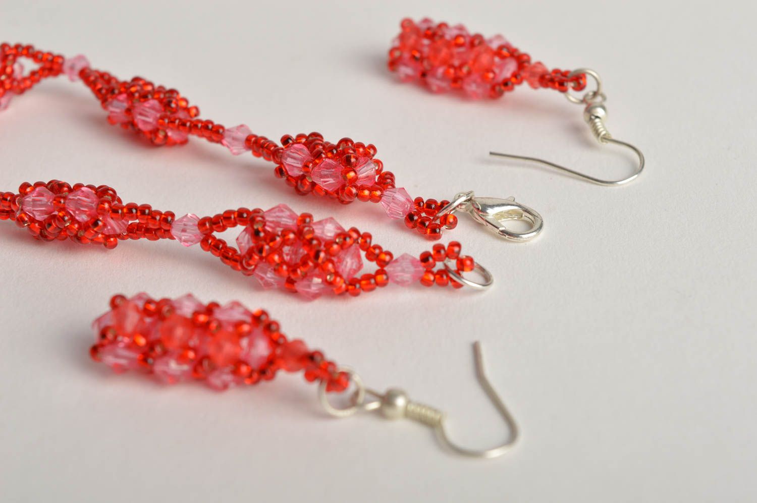 Handmade red designer earrings female wrist bracelet elegant jewelry set photo 3