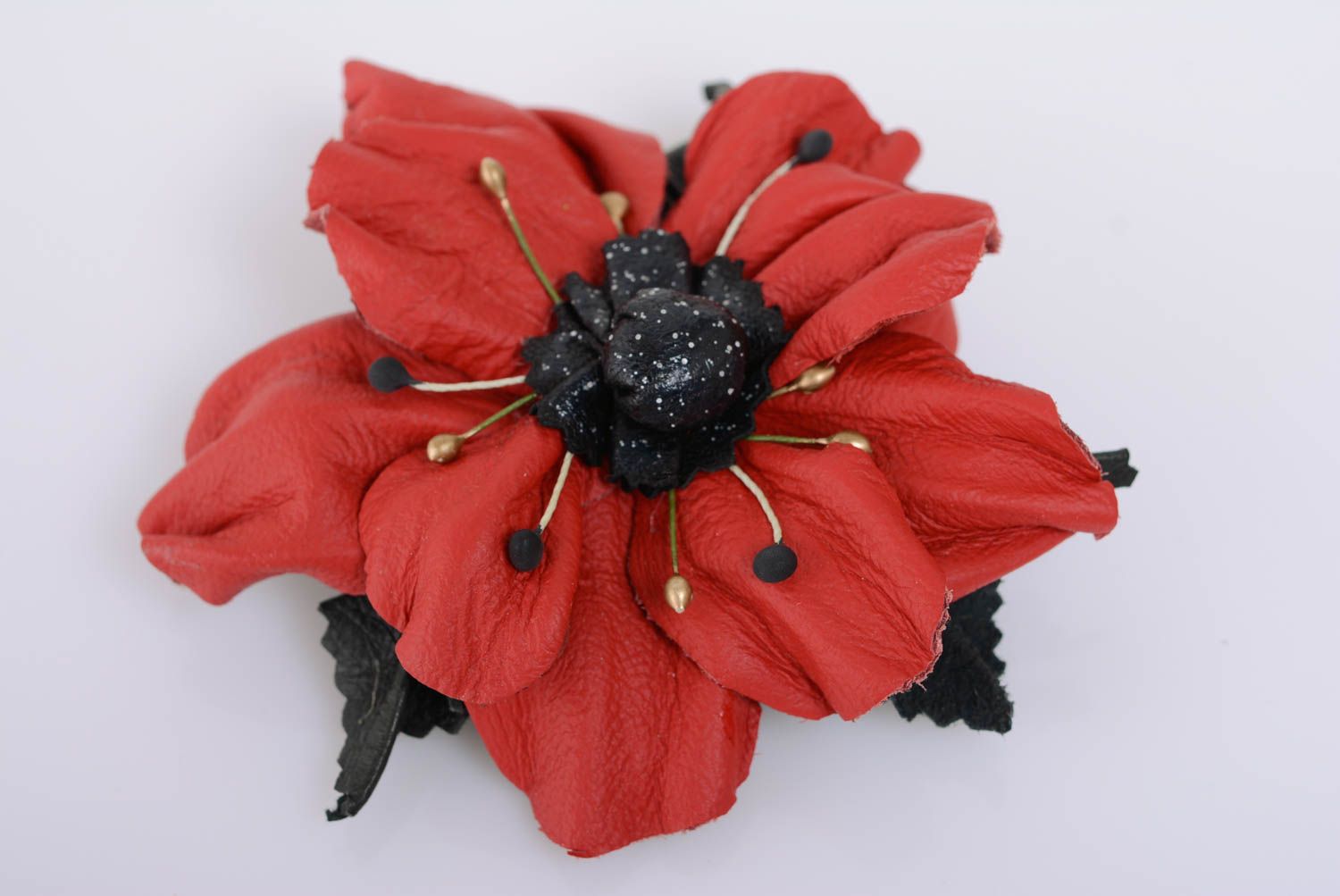 Брошь заколка в виде цветка красная крупная стильная кожаная ручной работы фото 1